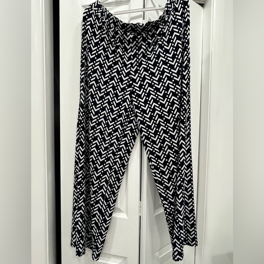 Roz & Ali Navy and White Zigzag Wide Leg Pants